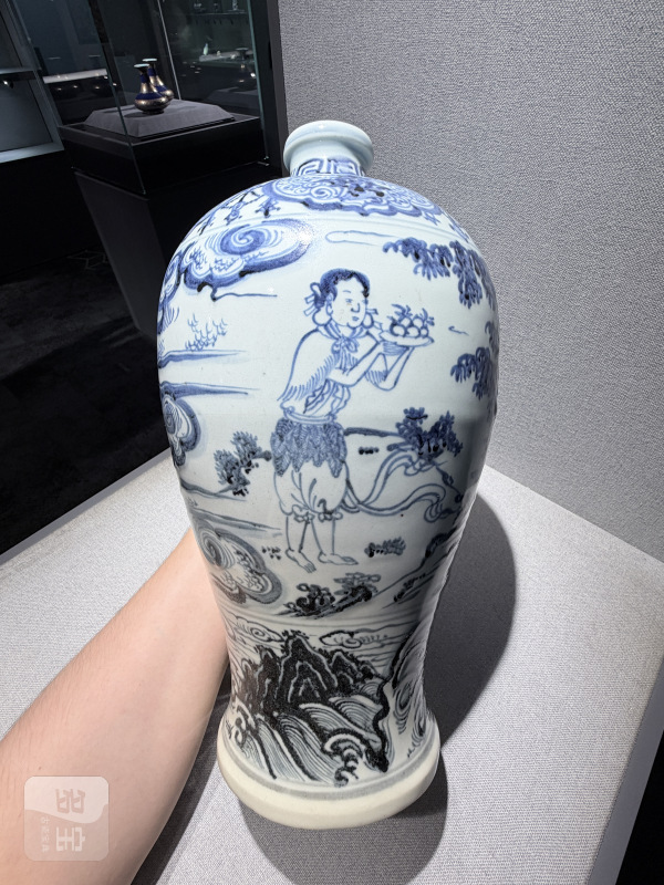 明天顺 青花药神人物梅瓶 - 图8